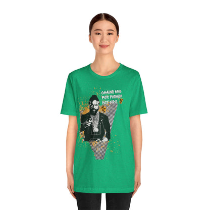 Chains are for fashion — Retro Hip-Hop Portrait T-Shirt